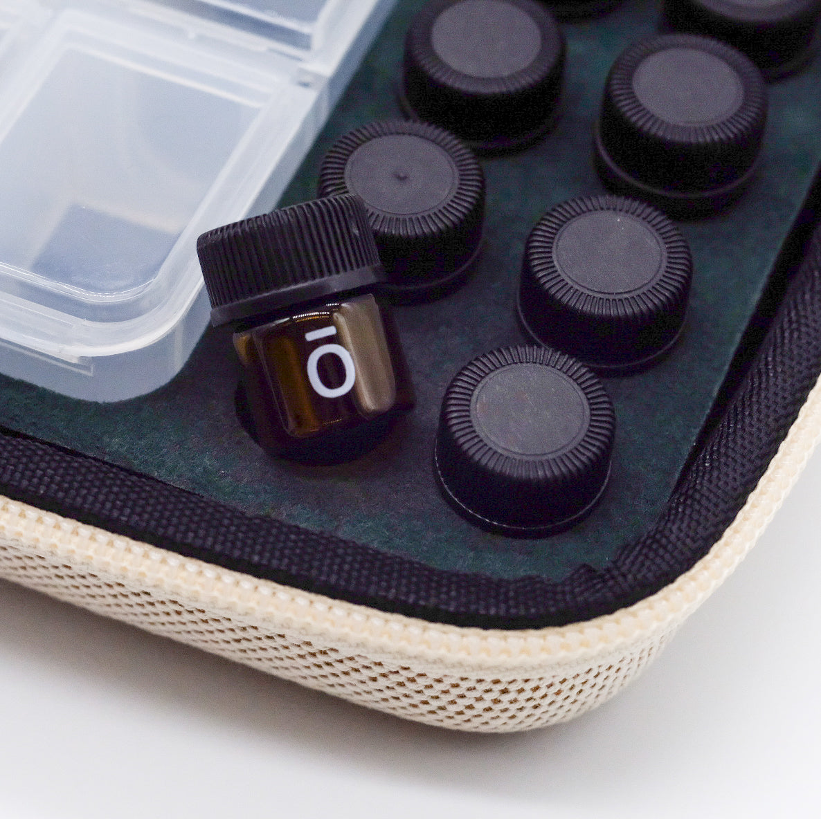 Boitier dur pour supplement et huile essentielle