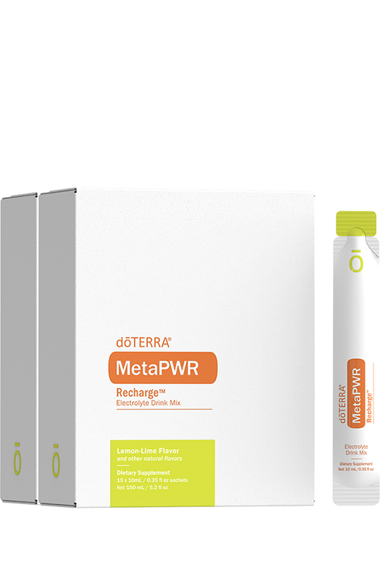 Boîte doTERRA MetaPWR Recharge, saveur citron-lime, avec un sachet individuel jaune à droite.