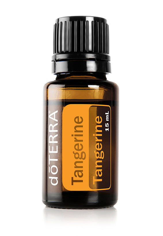 Bouteille de 15 ml d’huile essentielle Tangerine doTERRA, flacon ambré avec étiquette orange et bouchon noir.